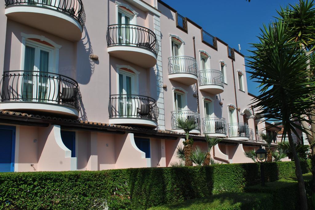 Hotel Ristorante Borgo La Tana Maratea Extérieur photo