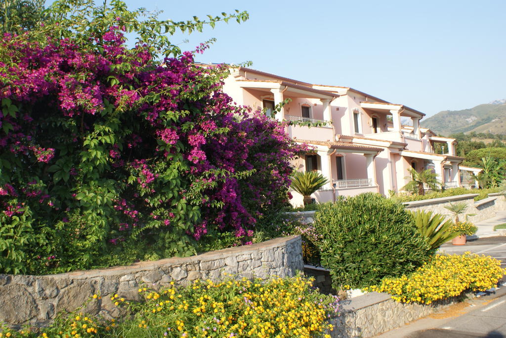 Hotel Ristorante Borgo La Tana Maratea Extérieur photo