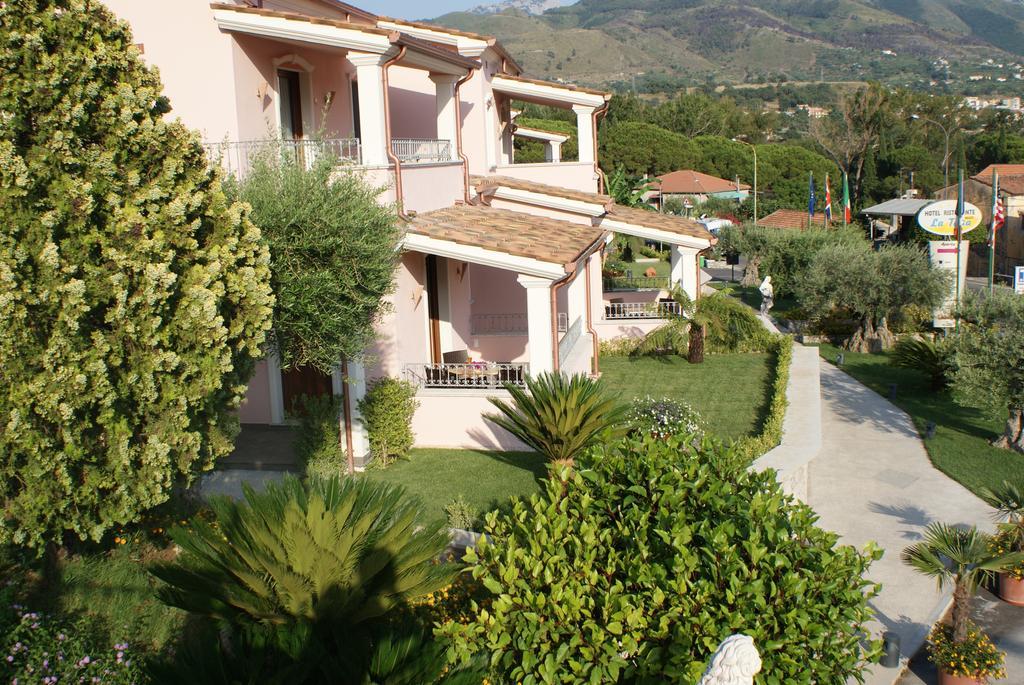 Hotel Ristorante Borgo La Tana Maratea Extérieur photo